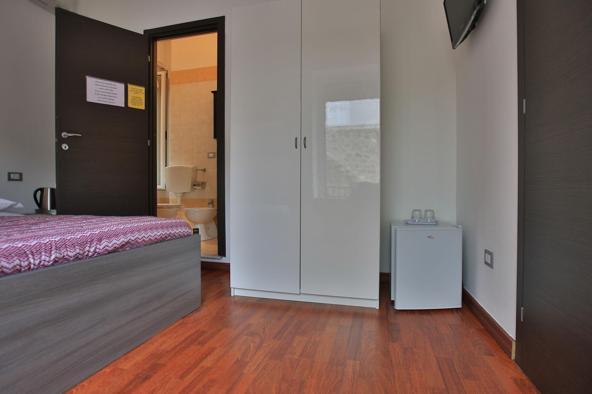 Guest house Sollevante Guest House 2*